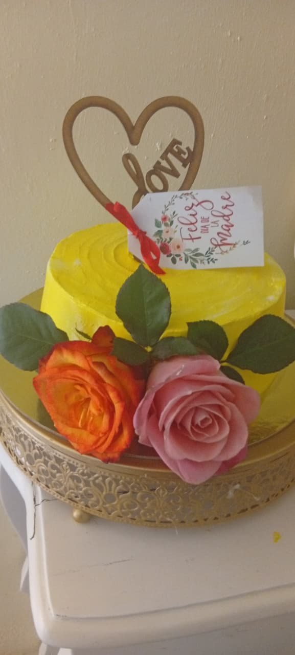 Bizcocho Día de la Madre con rosas